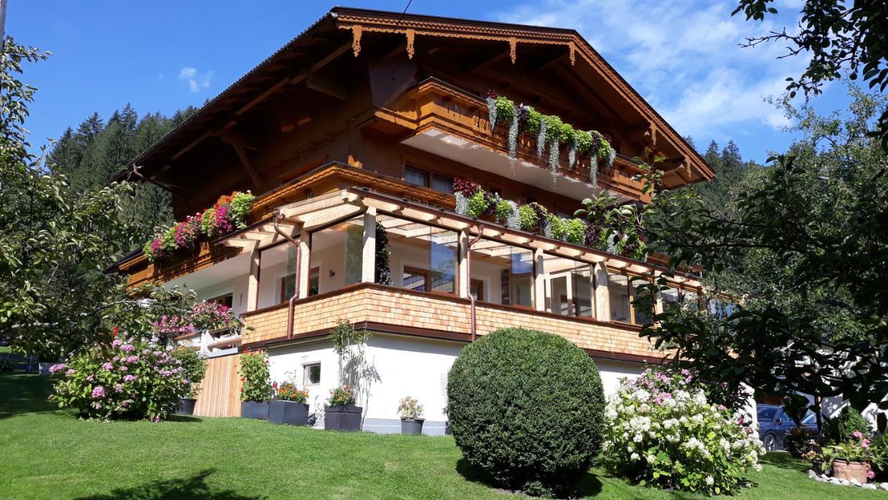 Haus Binder Hotel Ried im Zillertal Eksteriør billede