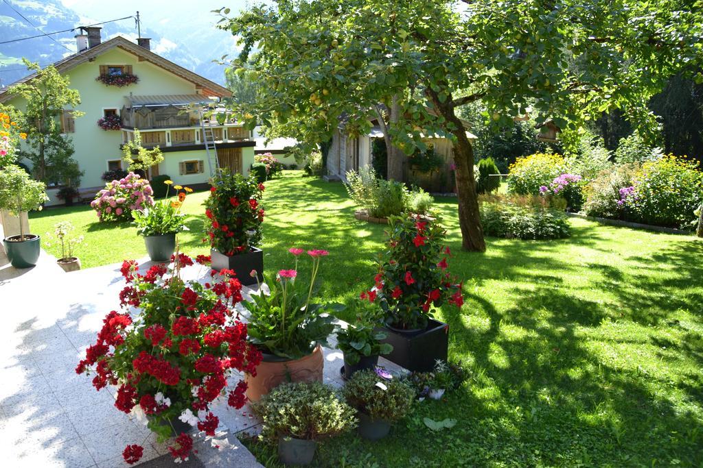 Haus Binder Hotel Ried im Zillertal Eksteriør billede