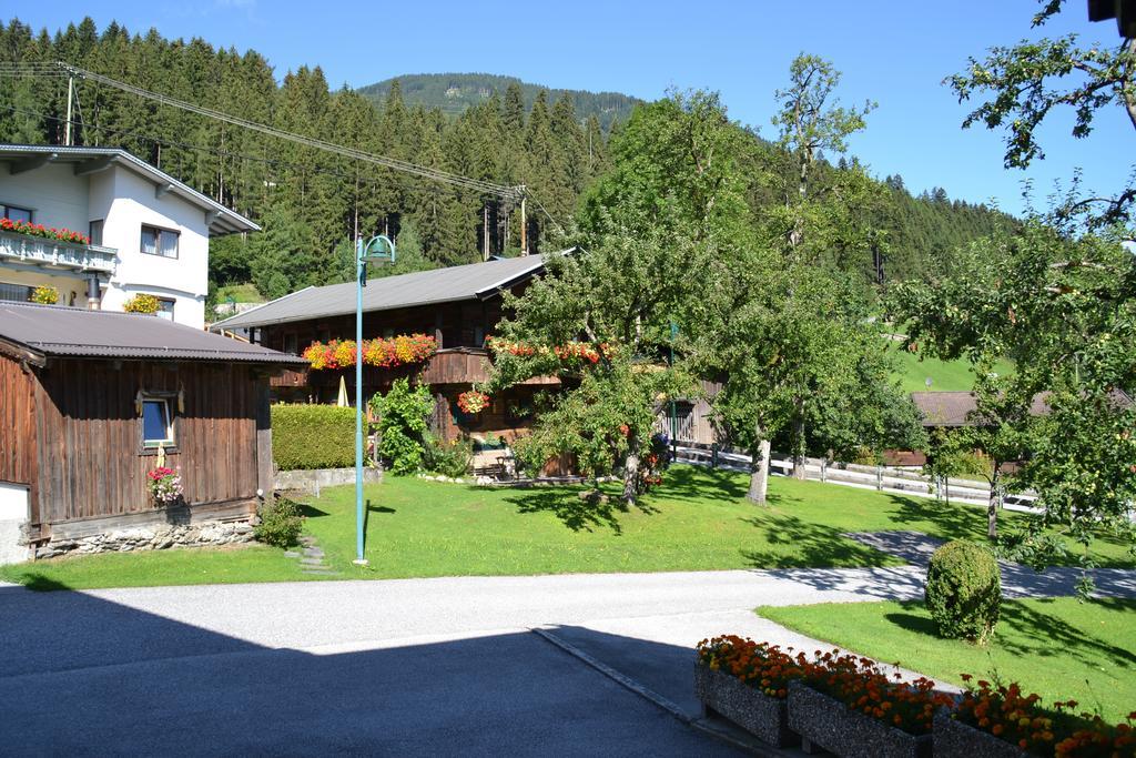 Haus Binder Hotel Ried im Zillertal Eksteriør billede
