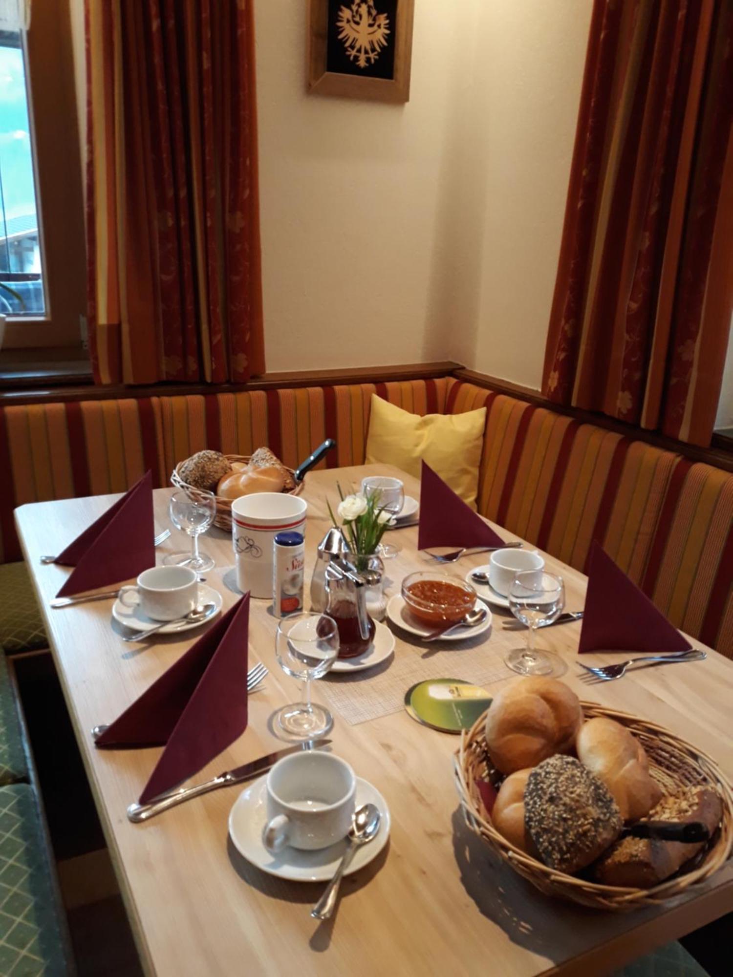 Haus Binder Hotel Ried im Zillertal Eksteriør billede