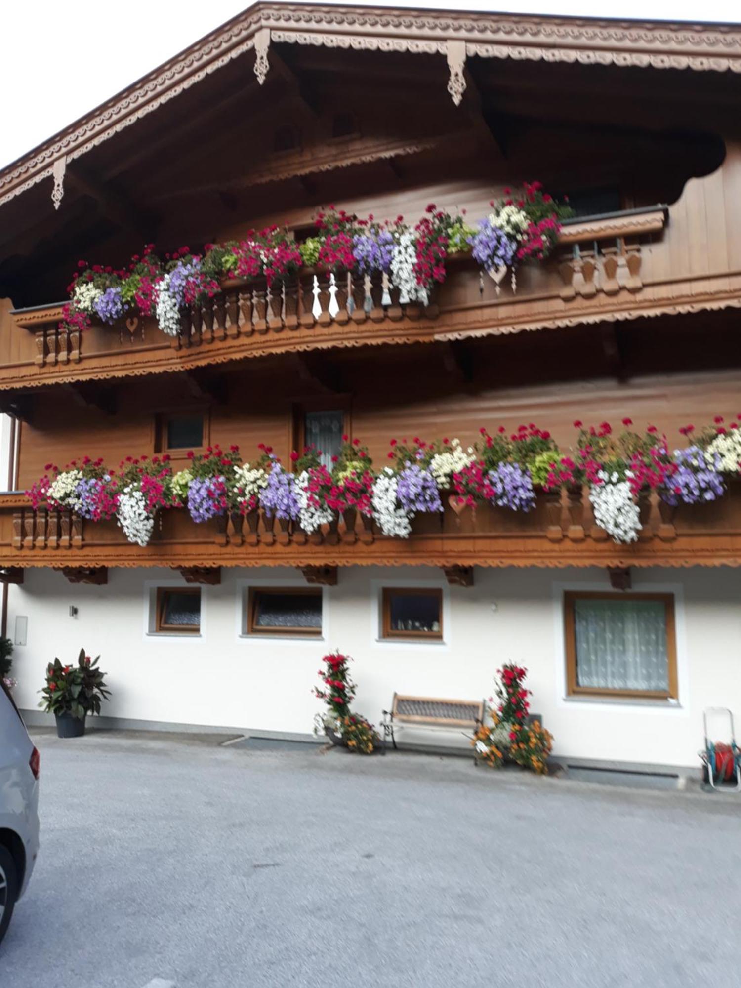 Haus Binder Hotel Ried im Zillertal Eksteriør billede