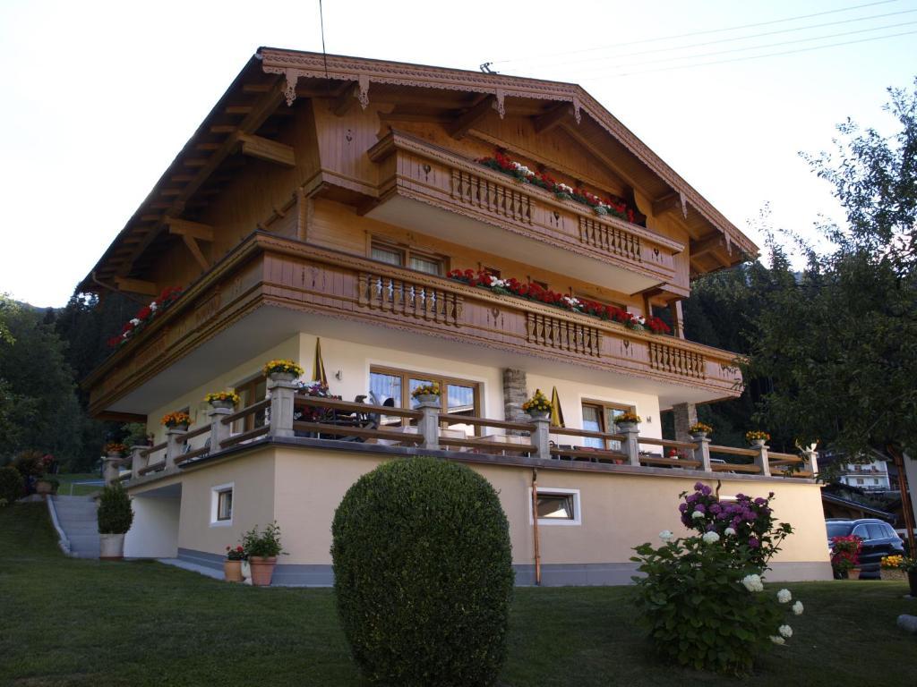 Haus Binder Hotel Ried im Zillertal Eksteriør billede