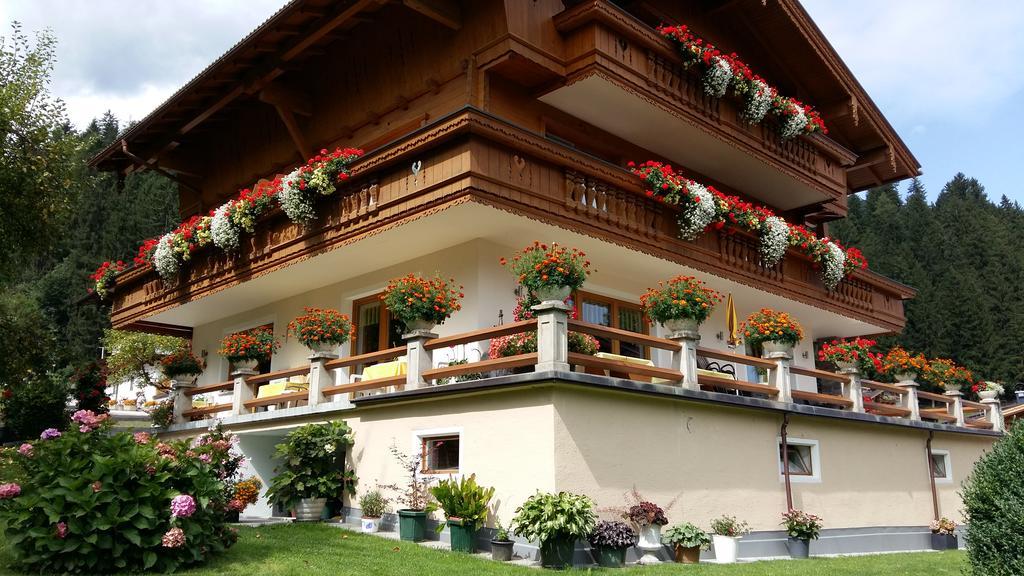 Haus Binder Hotel Ried im Zillertal Eksteriør billede